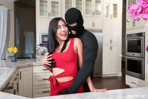 Địt nhau tại lớp học cùng cô giáo vú to lồn rậm