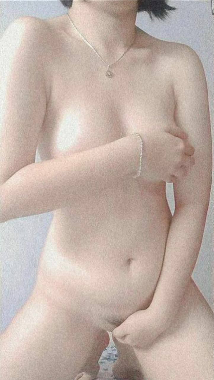 Trung tâm tắm đã quan hệ với cô vợ kỹ thuật viên giỏi nhất, người đã ra ngoài bán thời gian sau lưng chồng cô